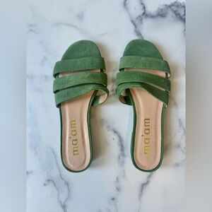 NEW Ma’am Tan Suede CJ Sandals, Size 7.5 US